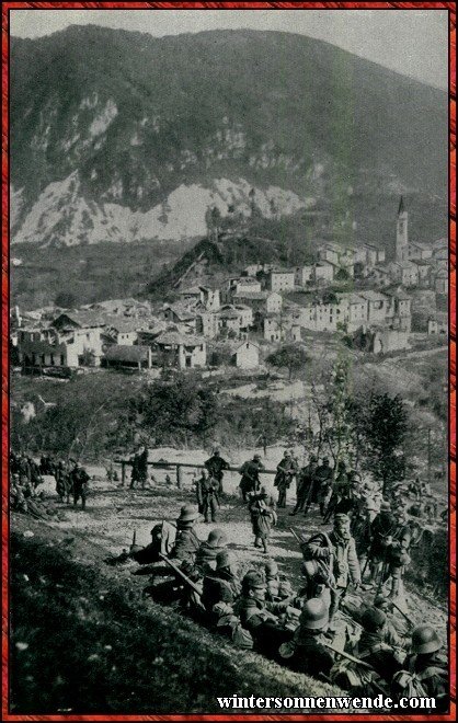 Deutsche und österreichische Truppen an der Isonzo-Front. Rast vor dem
gestürmten Santa Lucia.