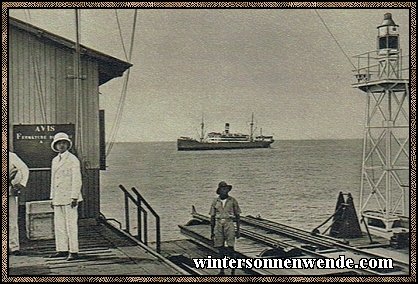 Der deutsche Hauptdampfer der Woermann-Linie fährt zurück in die
Heimat.