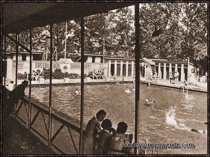 Der deutsche Sportverein in Santiago de Chile hat sich aus eigenen Mitteln ein
prächtiges Schwimmbad geschaffen, das die Bewunderung aller Einwohner Santiagos
erregt.