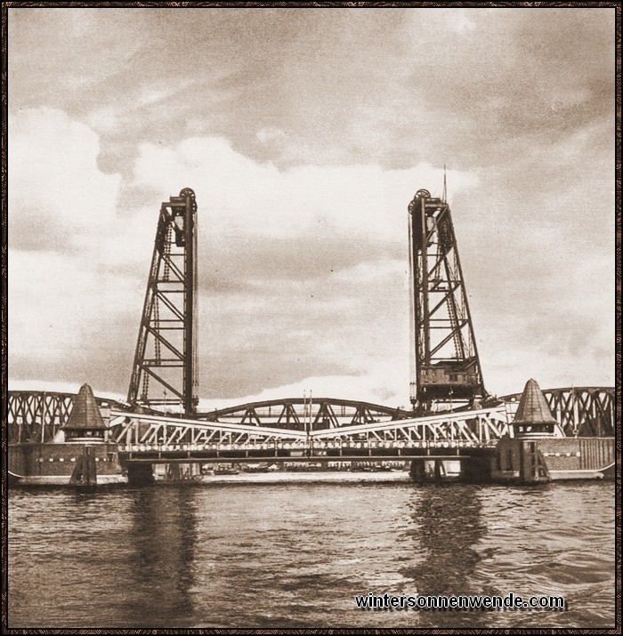 Die neue Königsbrücke in Rotterdam wurde von deutschen
Brückenbauern konstruiert und von einer westdeutschen Firma gebaut.