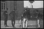 Offiziere beim Croquetspiel