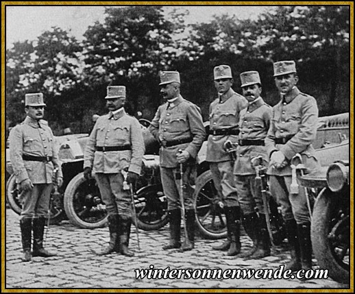 Offiziere des k. u. k. freiwilligen Motorfahrerkorps.