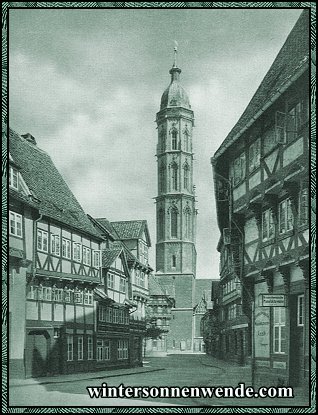 Braunschweig. Alte Waage mit Andreaskirche.