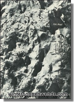 Flugzeugaufnahme des Monte Pasubio.