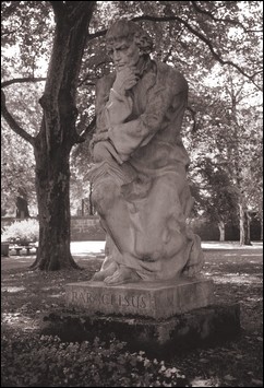 Denkmal von Paracelsus.