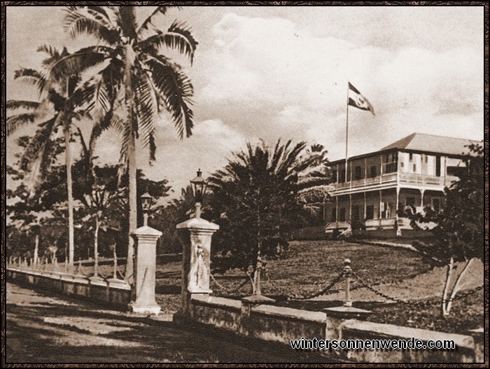 Wohnsitz des deutschen Gouverneurs in Vailima bei Apia auf Samoa.