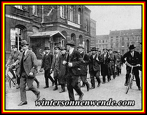 1920: Rote Armee im Ruhrgebiet auf dem Marsche.