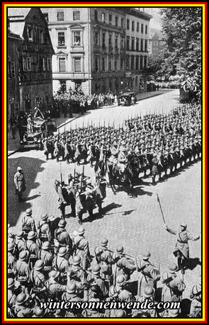 Abschiedsparade der französischen Truppen in Mainz vor ihrem endgültigen Abmarsch, Juni 1930.