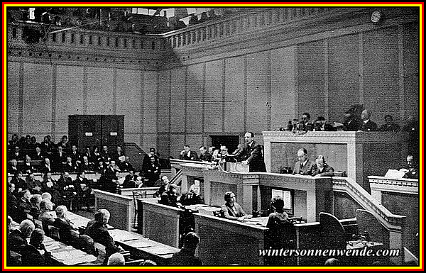 Italienischer Außenminister Grandi spricht vor der Abrüstungskonferenz in Genf.