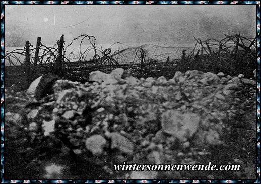 Zerstörte Drahtverhaue vor Verdun.